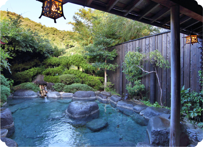 温 泉 Hot Spring Spa